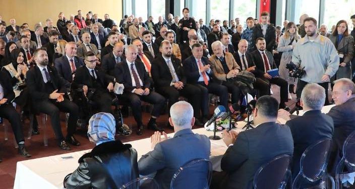 AKP Samsun’da neler oluyor… Soylu vekilliği istemedi adaylar salonu boş bıraktı