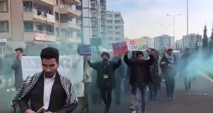 Diyarbakır’da Nevruz etkinliklerinde terör örgütü PKK propagandası yapan 186 kişi gözaltına alındı