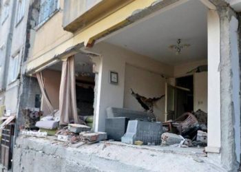 Evi hasarlı depremzedelerin elektrik ve doğal gaz borçları silindi