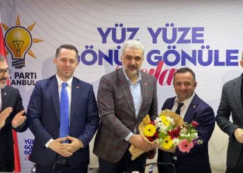 Gelecek Partisi’nde neler oluyor… O başkan AKP’ye geçti… 20 kişiyi peşinde götürdü