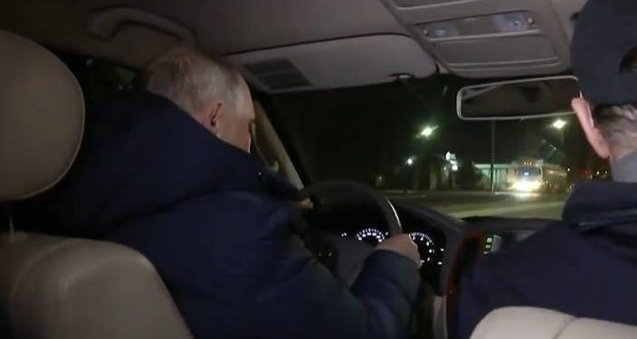 Hakkında tutuklama kararı çıkarılmıştı… Putin arabayla Ukrayna’da gezdi