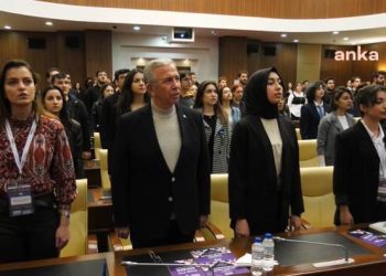 Mansur Yavaş gençlere seslendi