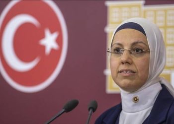 Merve Kavakcı görevden alındı