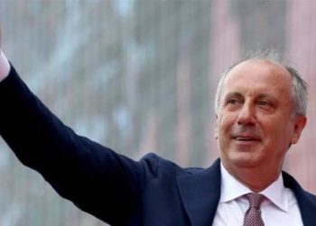 Muharrem İnce imza verdi… “İnsanlara üçüncü bir yol öneriyoruz”