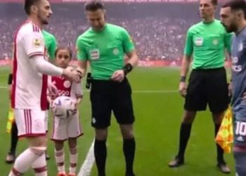 Orkun Kökçü Tadic’e Türk bayrağı tepkisi