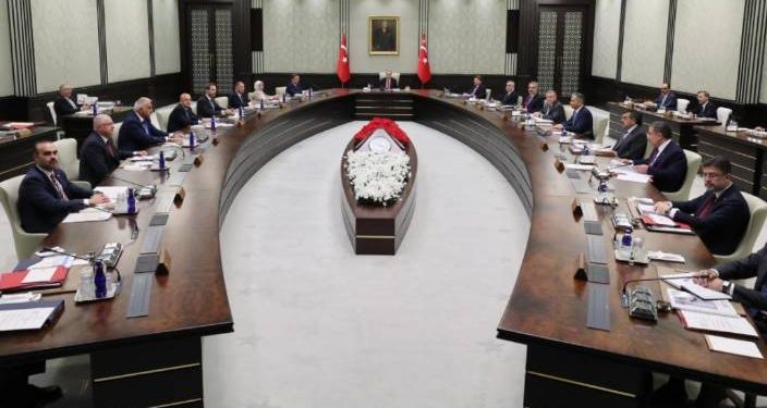 Kabine bugün toplanıyor: Memur ve emekli maaşları da masada