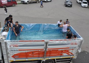 Sıcak havalara böyle çözüm buldular