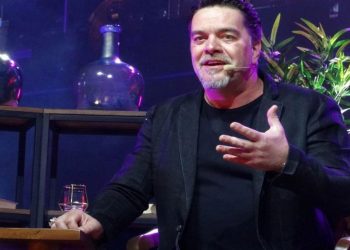 Beyazıt Öztürk’ten Filenin Sultanları’na unutulmayacak hediye!