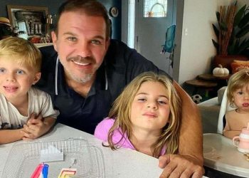 Amerika’ya yerleşen Tolga Karel’den 45 yaş paylaşımı!