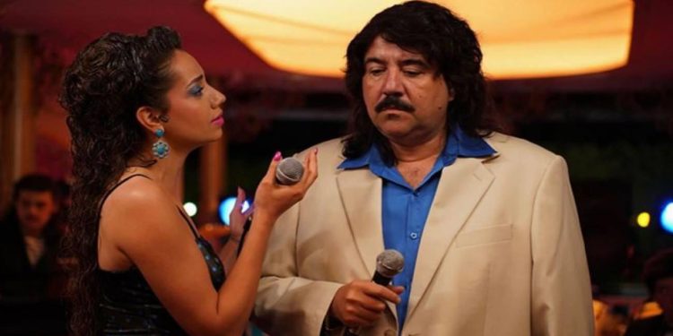 Ata Demirer’den heyecanlandıran kare! Yeni dizisi ‘Bir İhtimal Daha Var’dan ilk fotoğraf