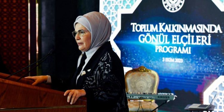Emine Erdoğan Toplum Kalkınmasında Gönül Elçileri Programı’nda!