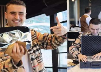 Rekor takipçiye ulaşan CZN Burak’a özel plaket!