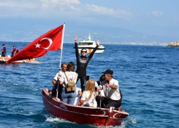 Şahika Ercümen’den Cumhuriyet’in 100. yılında yeni dünya rekoru!