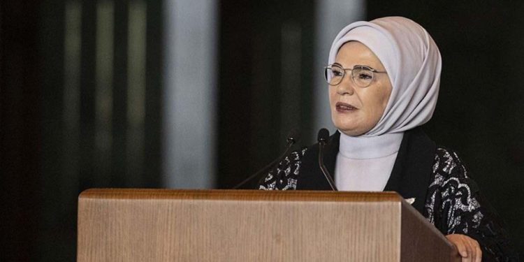 Emine Erdoğan’dan Filistinli çocuklara yardım! Türkiye’de koruma altına alınacaklar