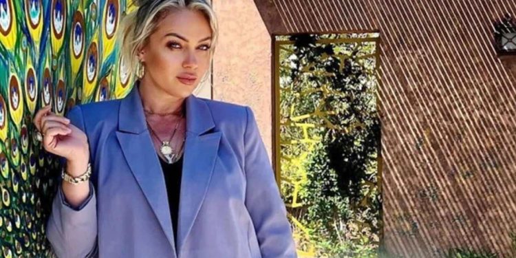 Şarkıcı Yeliz Yeşilmen’den acı haber! Babası Cemal Yeşilmen vefat etti