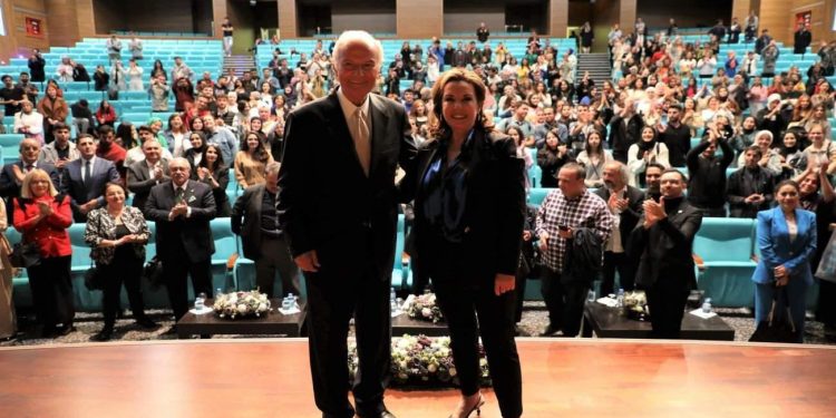 Ediz hun ve Perihan Savaş’tan İsrail zulmüne kınama! “İnsanlık dışı davranış”