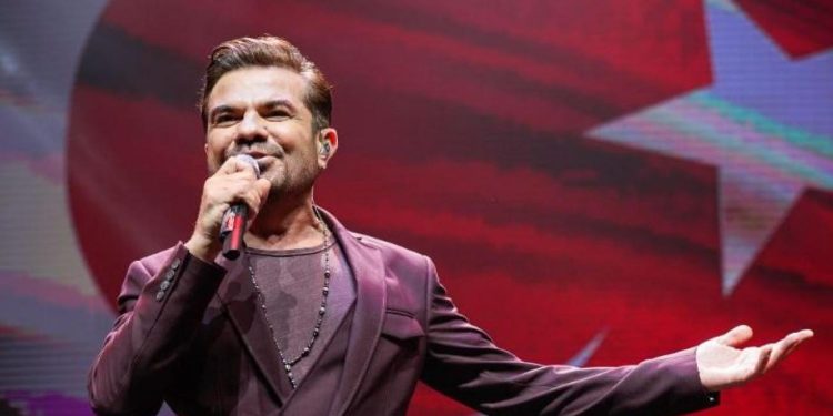 Kenan Doğulu’dan Cumhuriyet’in 100. yıl marşı bestelendi!