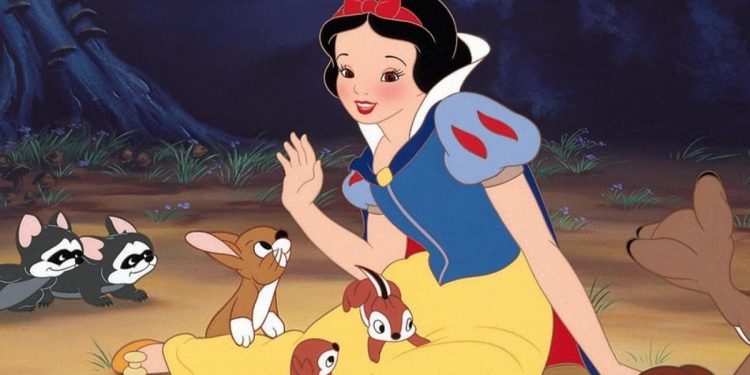 Snow White (Pamuk Prenses) severlerine müjdeli haber! Filmden ilk görüntüler